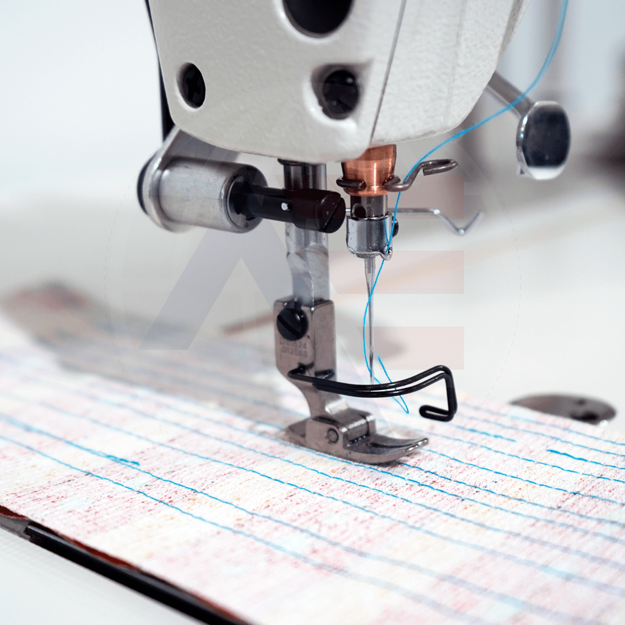 Br-8700 Single Needle Lockstitch Electric Sewing Machine - China